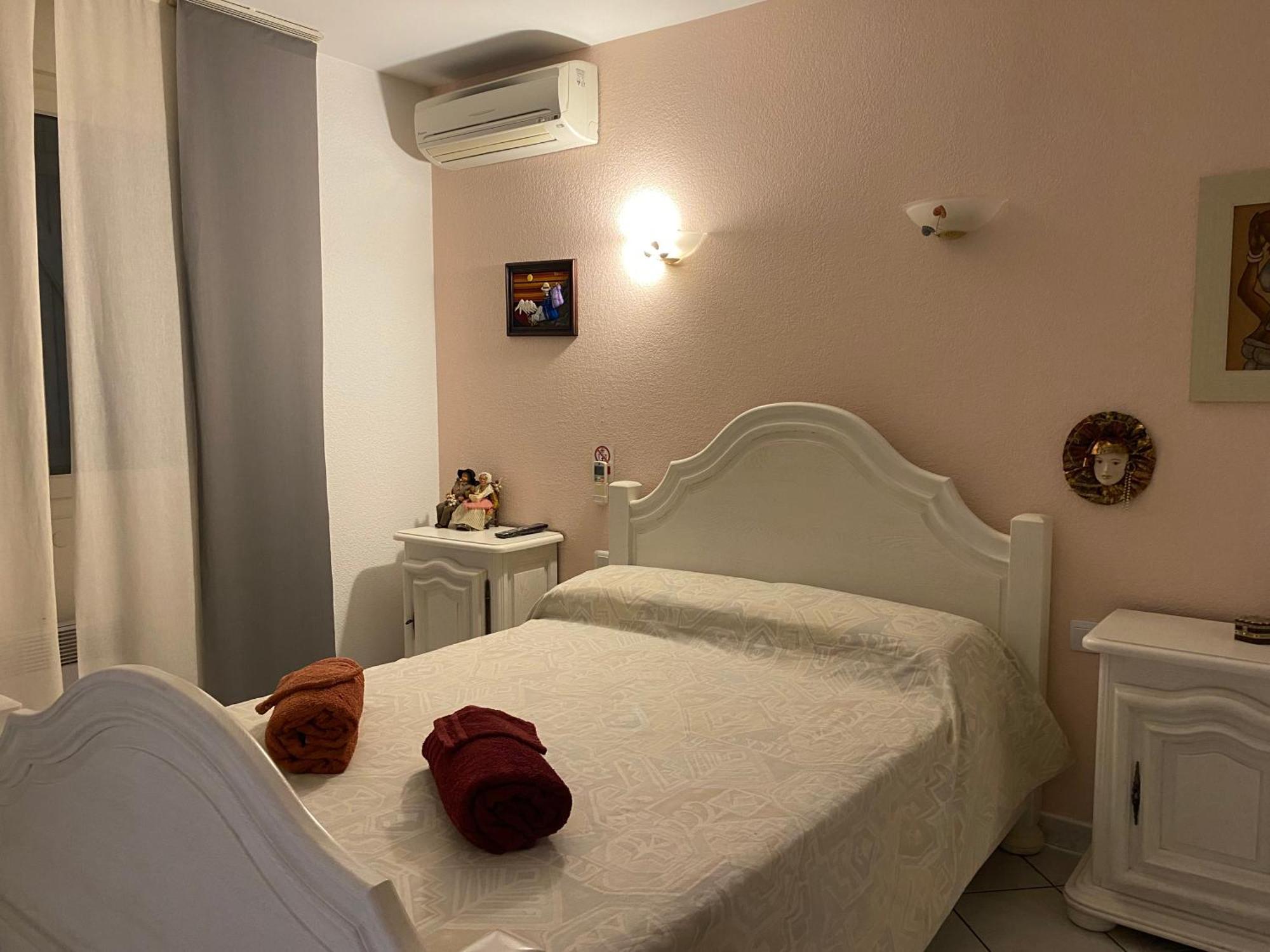 Chambres Table D'Hotes Carpe Diem Villeneuve-la-Rivière Kültér fotó