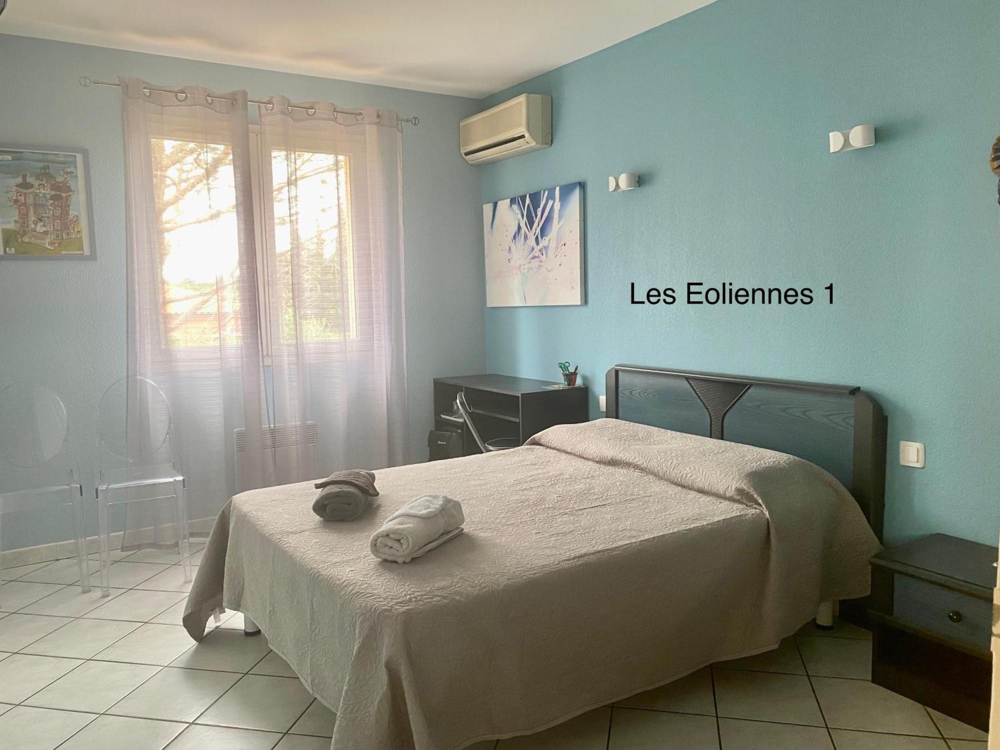 Chambres Table D'Hotes Carpe Diem Villeneuve-la-Rivière Szoba fotó